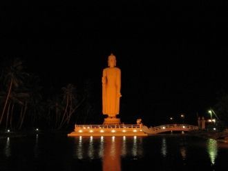 Статуя Будды в Хиккадуве