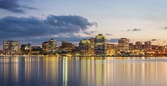 Вид на вечерний&nbsp;Галифакс.
