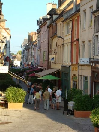 Улицы города Шалон-сюр-Сон.