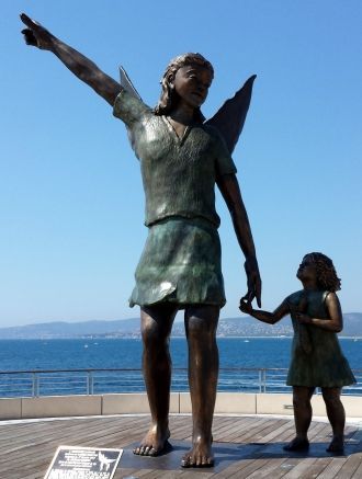 Сен-Рафаэль, архангел, покровитель.