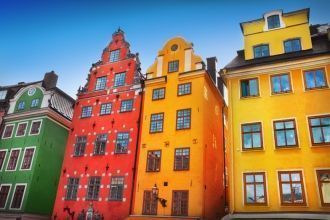 Красочный Старый город Стокгольма.