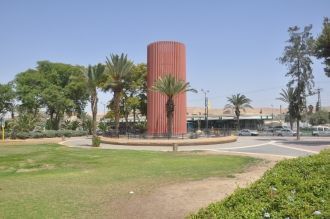 Район вокзала города Димона.