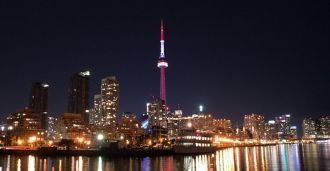 Ночной город Берлингтон.