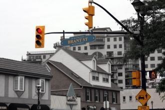 На одной из улиц города Берлингтон.