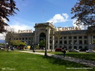 Люди и город.  Абботсфорд.