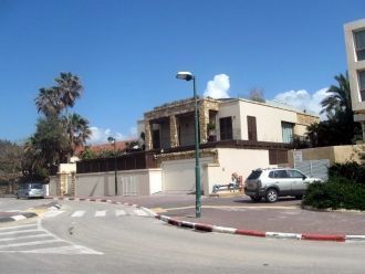 Улица Герцлии.