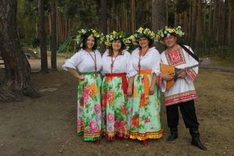 Местные жители.