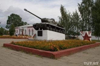 Памятник советским танкистам-освободител
