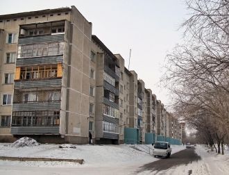 На улице города Краснокаменск.