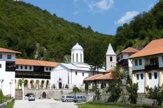 Монастыри города Плевля.