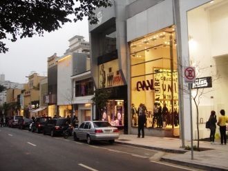 Улица Haddock Lobo.