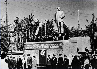 Жители г. Коркино. Старое фото.