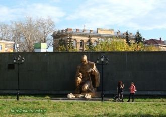 Памятник Ерофею Маркову.