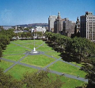 Парк в центре Нью-Хейвена, штат Коннекти