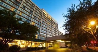 Вид ночного города Юджина.