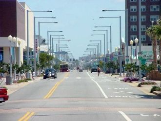 На одной из улиц Вирджиния-Бич.