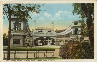 Город&nbsp;Гранд-Рапидс на старой открыт