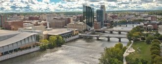 Гранд-Рапидс с высоты.