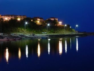 Ахтопол ночью.