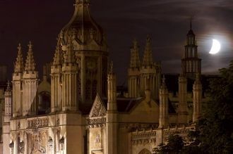 Фотография ночного  Кембриджа.