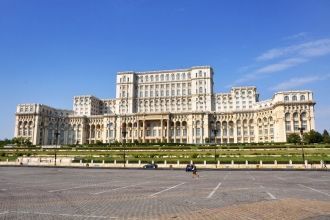Дворец парламента Бухареста - самое боль