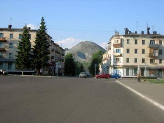 На одной из улиц города Зыряновск.