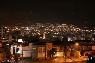 Столица Эквадора ночью.