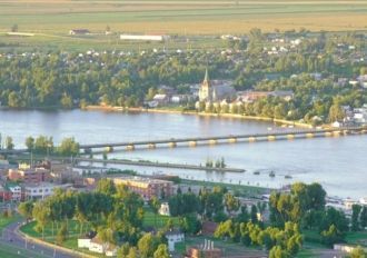 Город Сен-Жан-сюр-Ришелье с высоты.