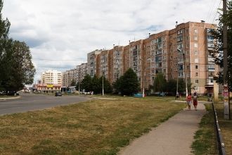 На улице города Лозовая.