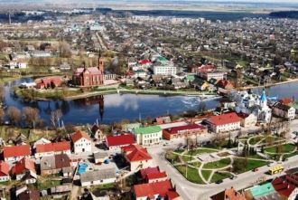 Поставы с высоты. Вид на город.