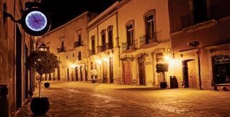 Город Керетаро ночью.