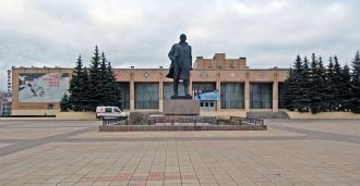 Памятник В.И.Ленину