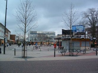 Кроули, Англия.