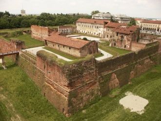 Замок Новары