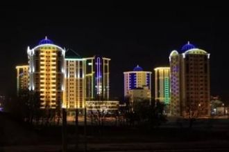 Ночной город Гудермес, Чечня.