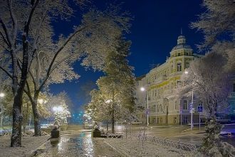 Одна из улиц Ростова-на-Дону ночью.