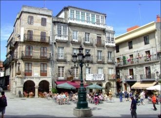 Жители и гости Виго.