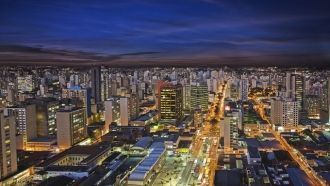 Кампинас ночью.