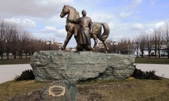 Памятник основателю города открыли 28 ма