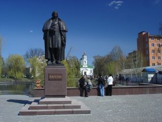 Памятник Н.В. Гоголю в городе Миргород.