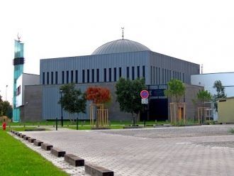 Достопримечательность города Вийёрбан.