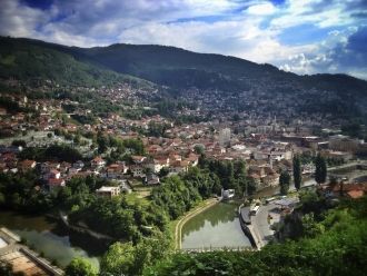 Вид с высоты на Сараево.