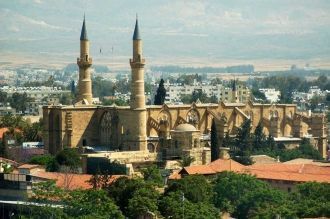 Собор Святой Софии, ныне — мечеть Селиме