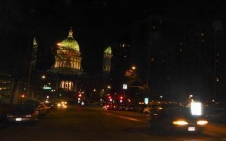 Мадисон ночью.