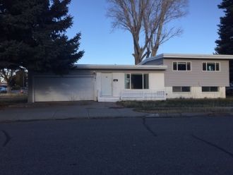 На улице города Блэкфут.