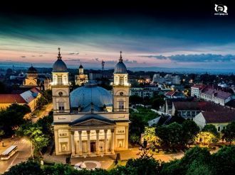 Ночное фото города&nbsp;Сату-Маре.