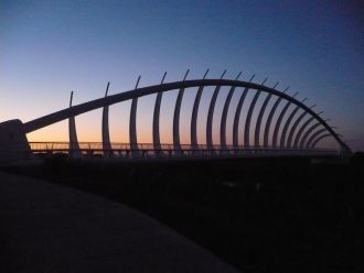 Пешеходный мост Те-Рева-Рева.