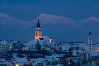 Зимний и ночной город&nbsp;Крань.