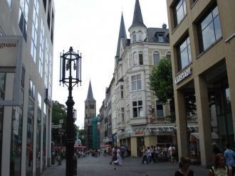 Улица в центре Бонна.