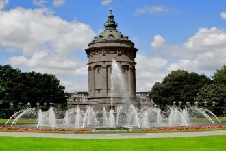 Водонапорная башня - одна из самых знаме